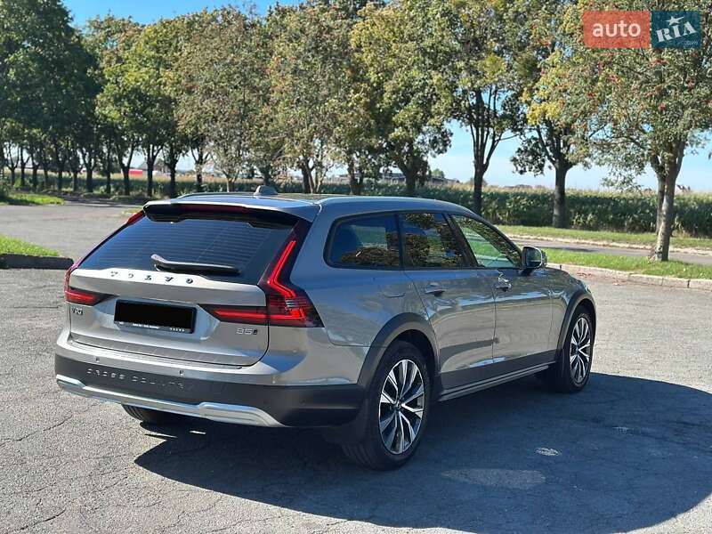 Универсал Volvo V90 Cross Country 2022 в Владимире