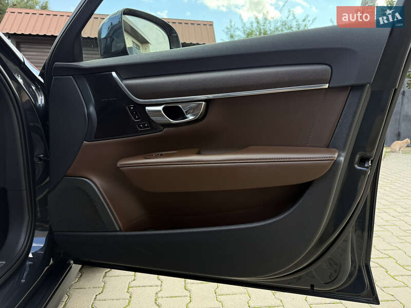 Універсал Volvo V90 Cross Country 2020 в Одесі фото 29 Універсал Volvo V90 Cross Country 2020 в Одесі