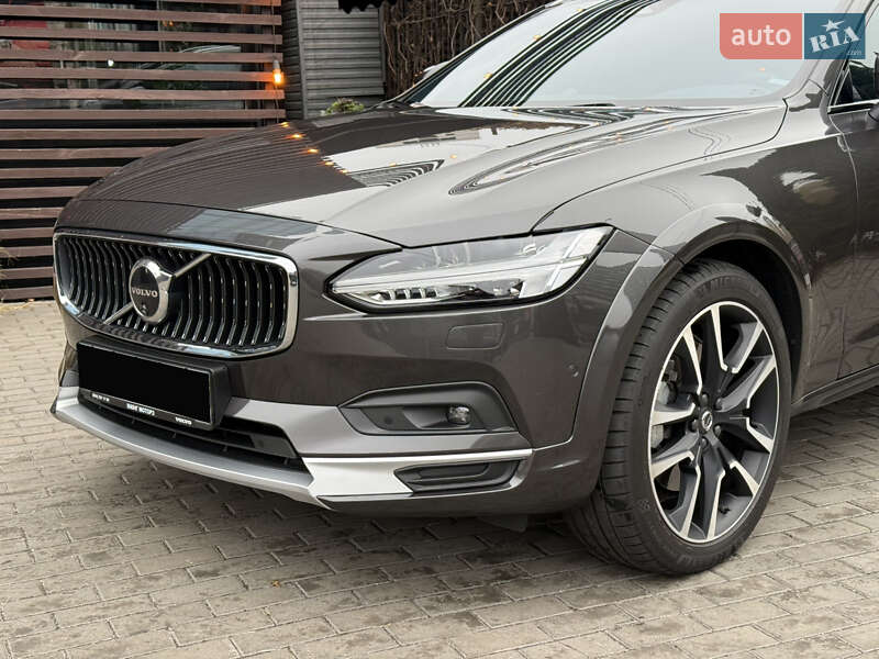 Універсал Volvo V90 Cross Country 2023 в Києві фото 4 Універсал Volvo V90 Cross Country 2023 в Києві