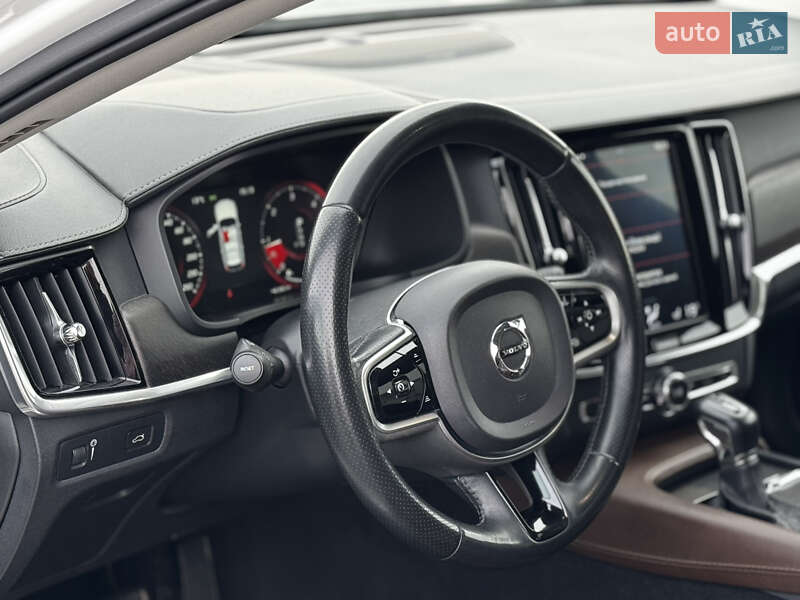 Универсал Volvo V90 Cross Country 2019 в Киеве фото 7 Универсал Volvo V90 Cross Country 2019 в Киеве