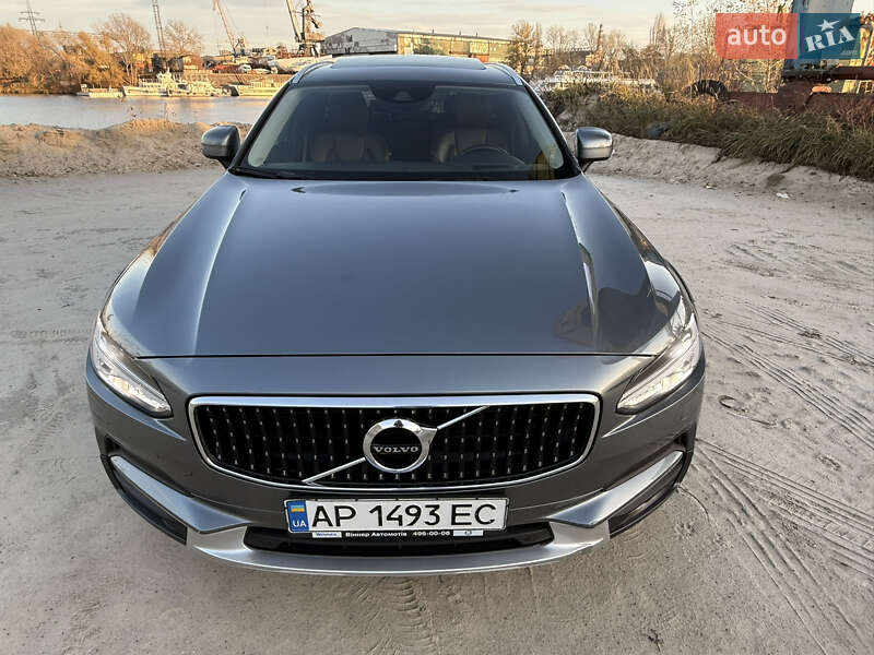 Универсал Volvo V90 Cross Country 2018 в Киеве