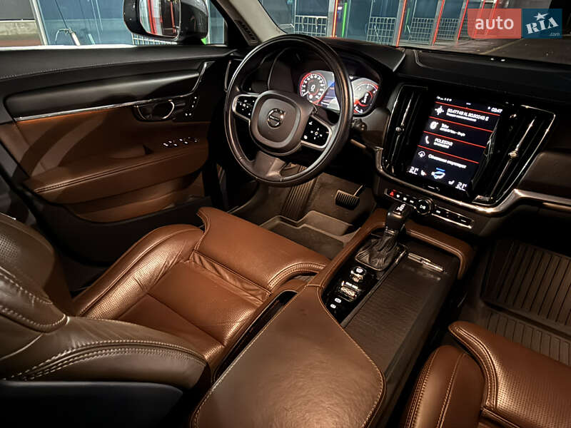 Универсал Volvo V90 Cross Country 2018 в Киеве