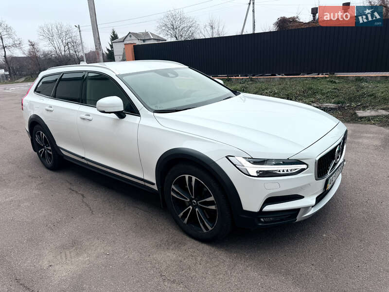 Volvo V90 Cross Country 2018