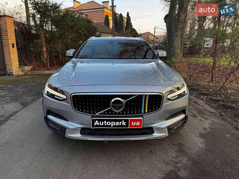 Універсал Volvo V90 Cross Country 2017 в Києві