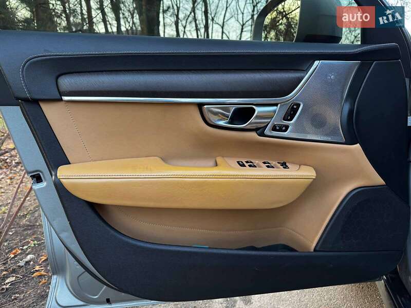 Універсал Volvo V90 Cross Country 2017 в Києві