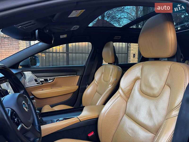 Універсал Volvo V90 Cross Country 2017 в Києві