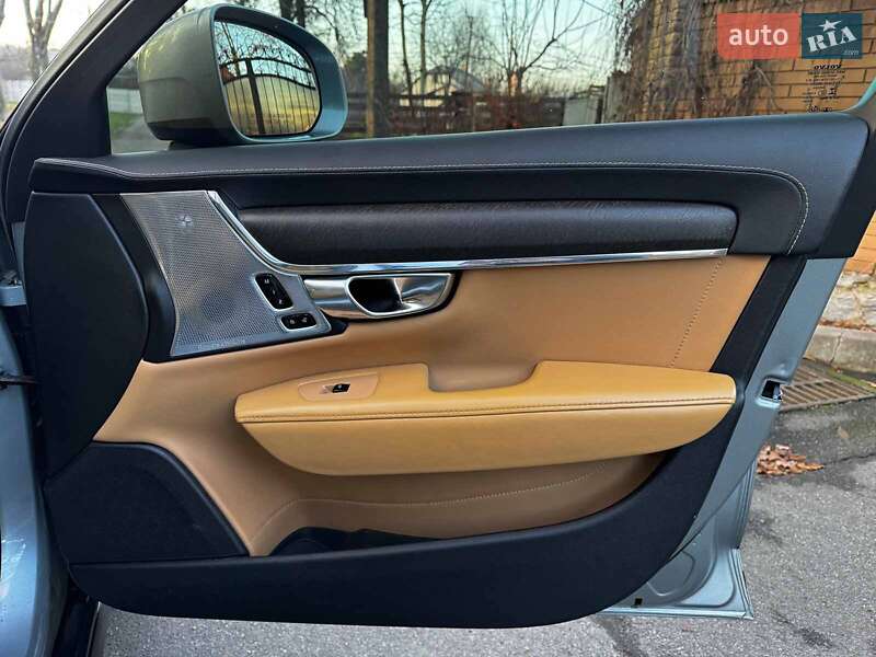 Універсал Volvo V90 Cross Country 2017 в Києві