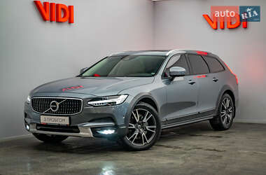 Универсал Volvo V90 Cross Country 2017 в Киеве