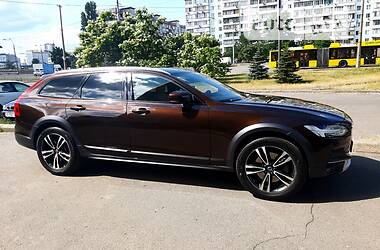 Внедорожник / Кроссовер Volvo V90 2017 в Киеве