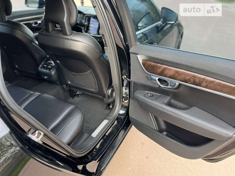 Универсал Volvo V90 2017 в Тростянце