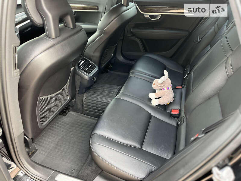 Универсал Volvo V90 2017 в Тростянце