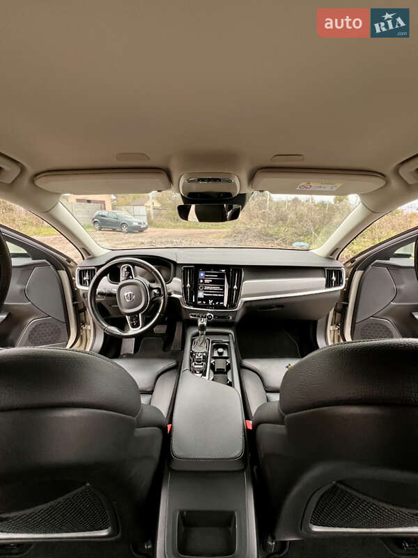 Универсал Volvo V90 2018 в Киеве