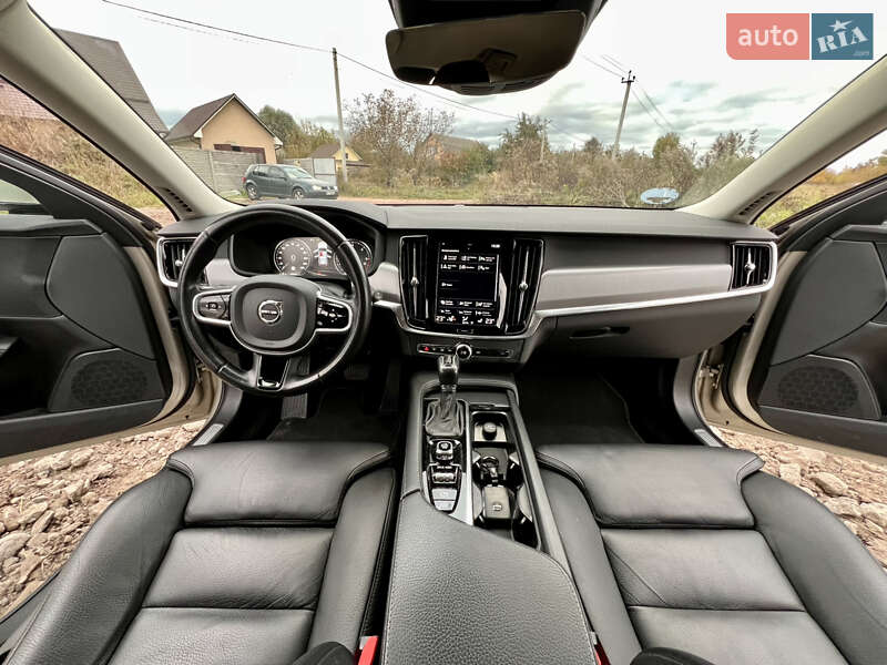 Универсал Volvo V90 2018 в Киеве