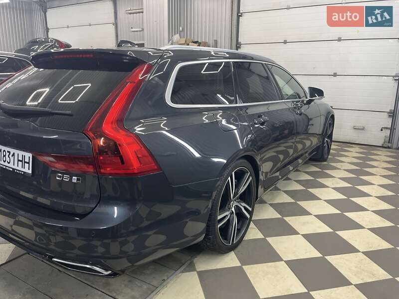 Универсал Volvo V90 2018 в Тростянце