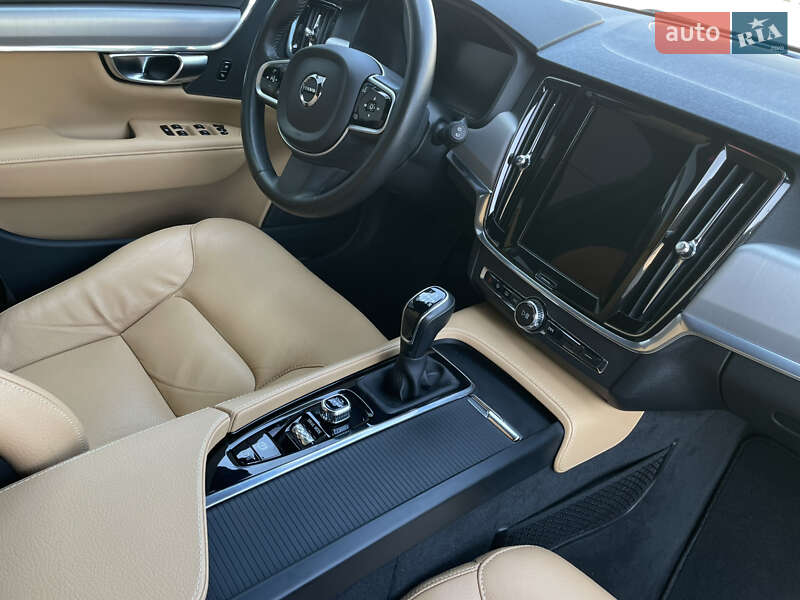 Универсал Volvo V90 2019 в Львове