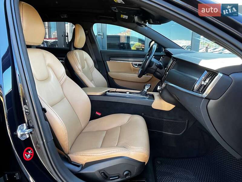 Универсал Volvo V90 2017 в Киеве фото 16 Универсал Volvo V90 2017 в Киеве