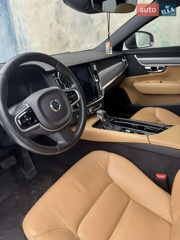 Универсал Volvo V90 2017 в Львове