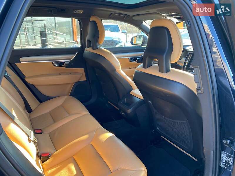 Универсал Volvo V90 2017 в Львове фото 21 Универсал Volvo V90 2017 в Львове