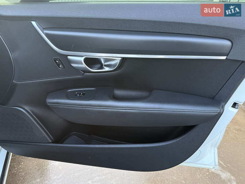 Универсал Volvo V90 2017 в Иршаве фото 23 Универсал Volvo V90 2017 в Иршаве