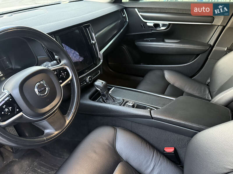 Универсал Volvo V90 2017 в Иршаве фото 34 Универсал Volvo V90 2017 в Иршаве