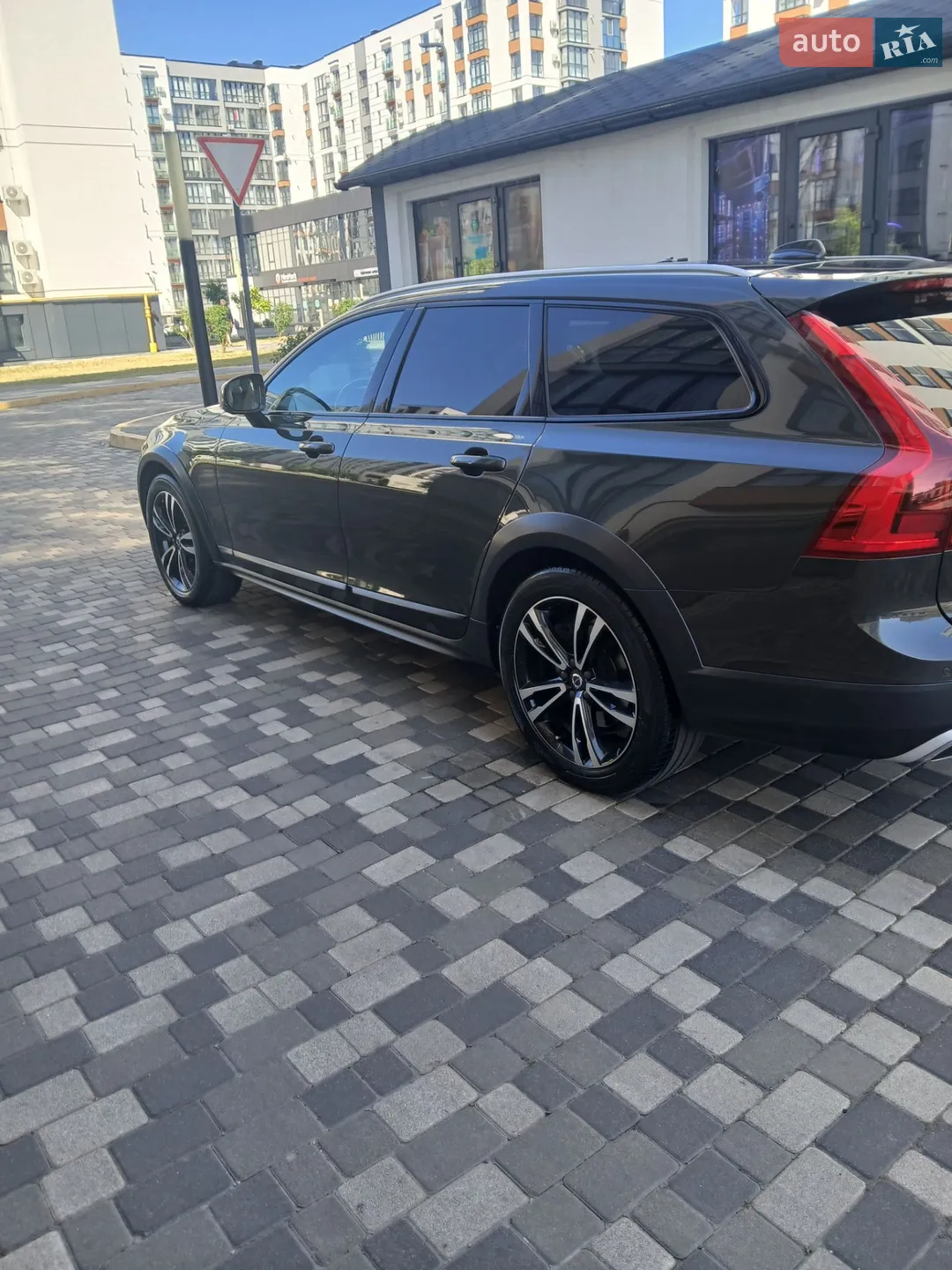 2017 Volvo V90 - мініатюра 9