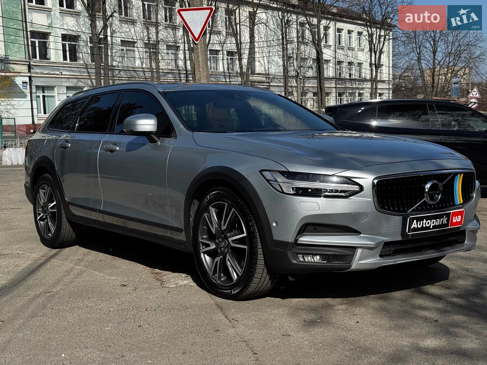 2017 Volvo V90 - мініатюра 10
