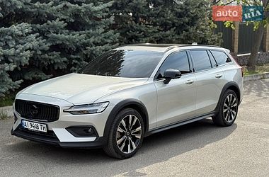 Универсал Volvo V90 2021 в Вишневом