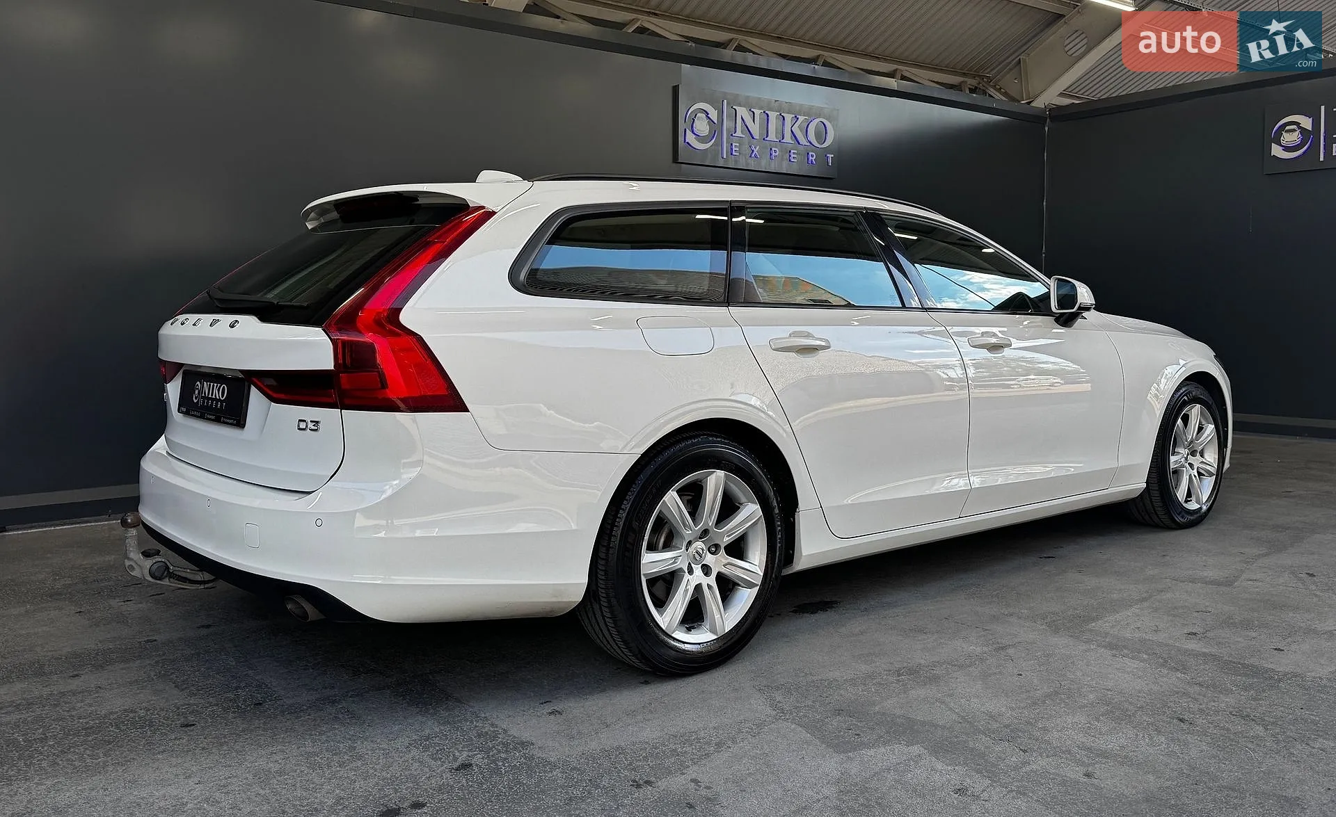 2017 Volvo V90 - мініатюра 18