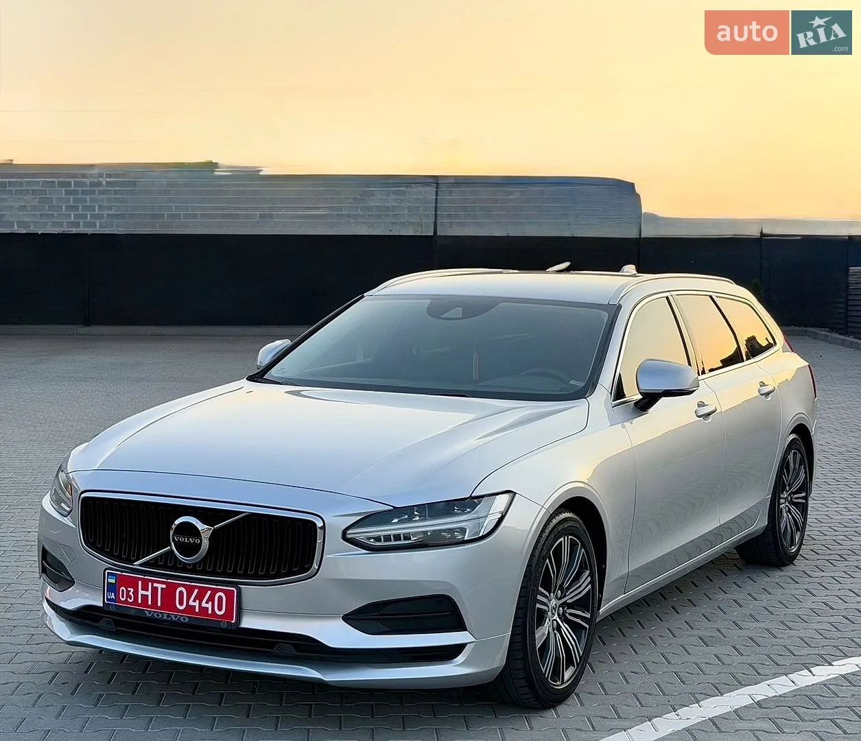 2017 Volvo V90 - фото 1