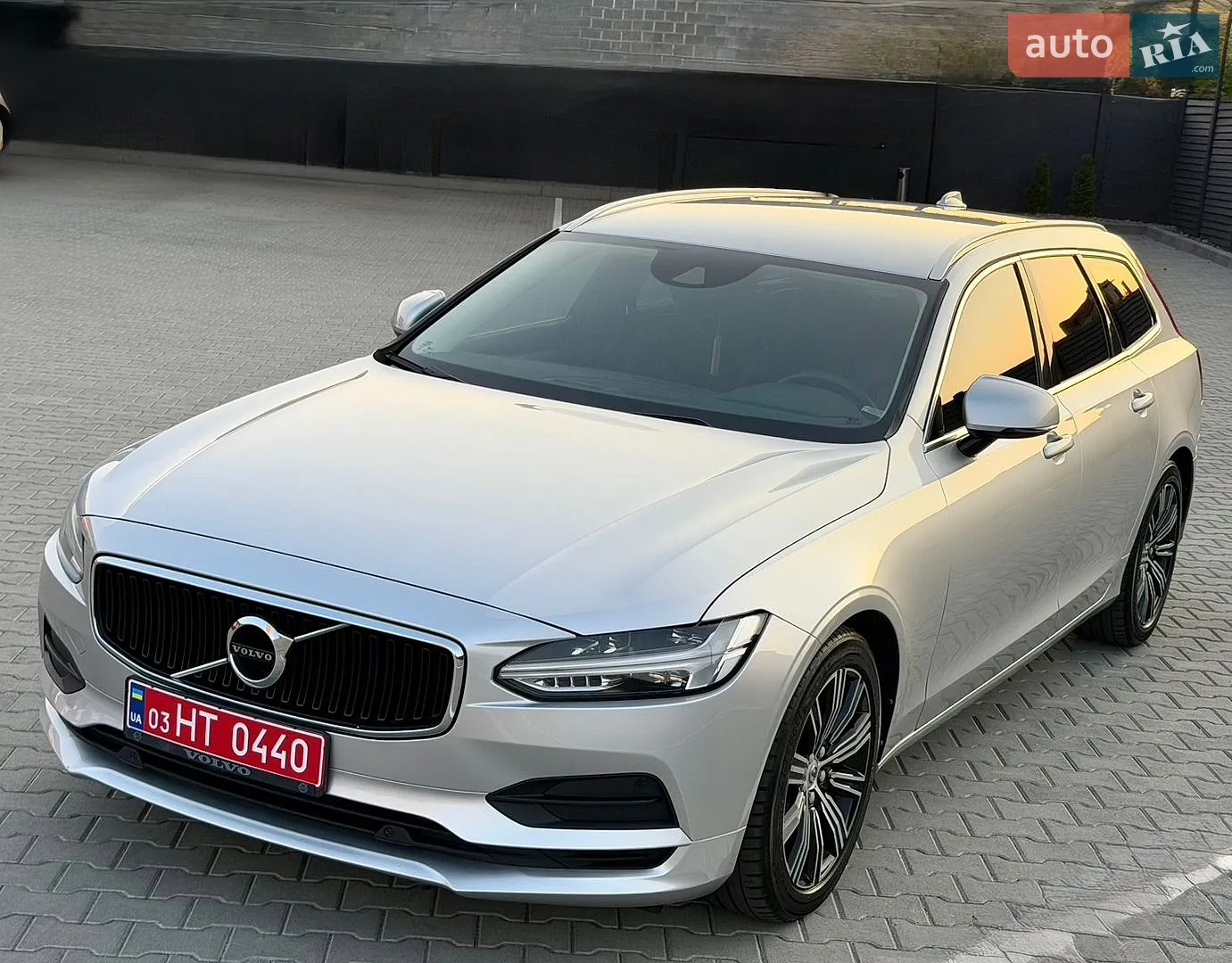 2017 Volvo V90 - мініатюра 10