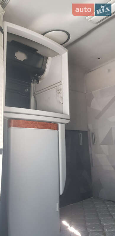 Тягач Volvo VNL 630 2005 в Києві