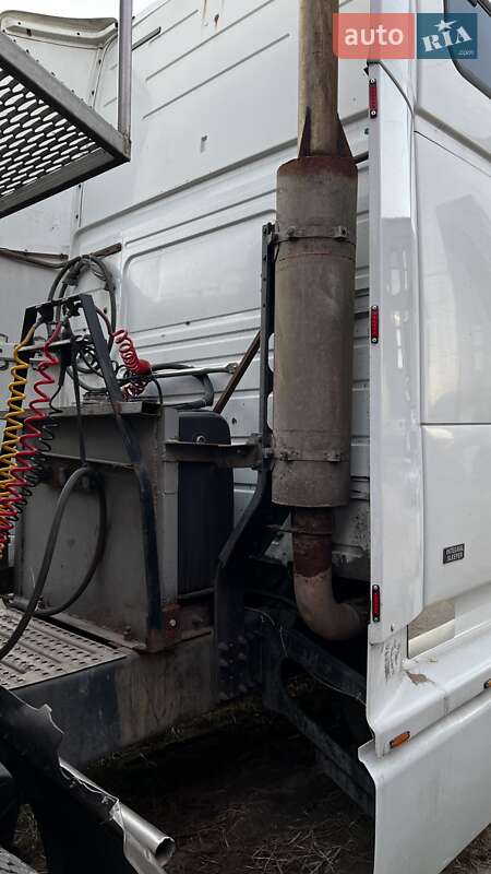 Тягач Volvo VNL 660 2001 в Киеве