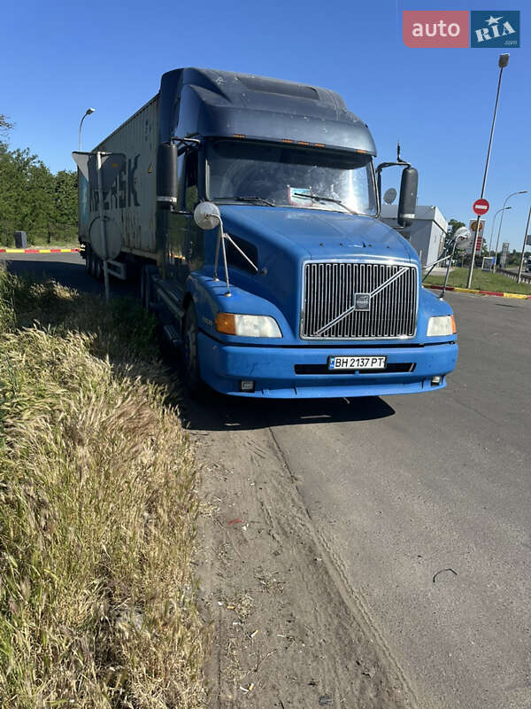 Volvo VNL 660 2003 Volvo VNL 660 2003