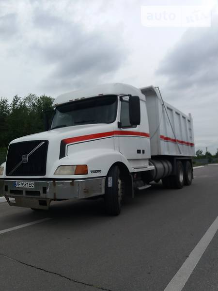 Самосвал Volvo VNL 670 2003 в Запорожье