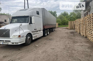 Тягач Volvo VNL 670 2002 в Житомире