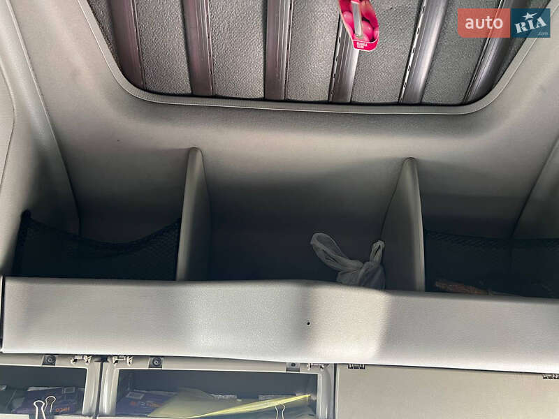 Тягач Volvo VNL 670 2004 в Кременці фото 6 Тягач Volvo VNL 670 2004 в Кременці