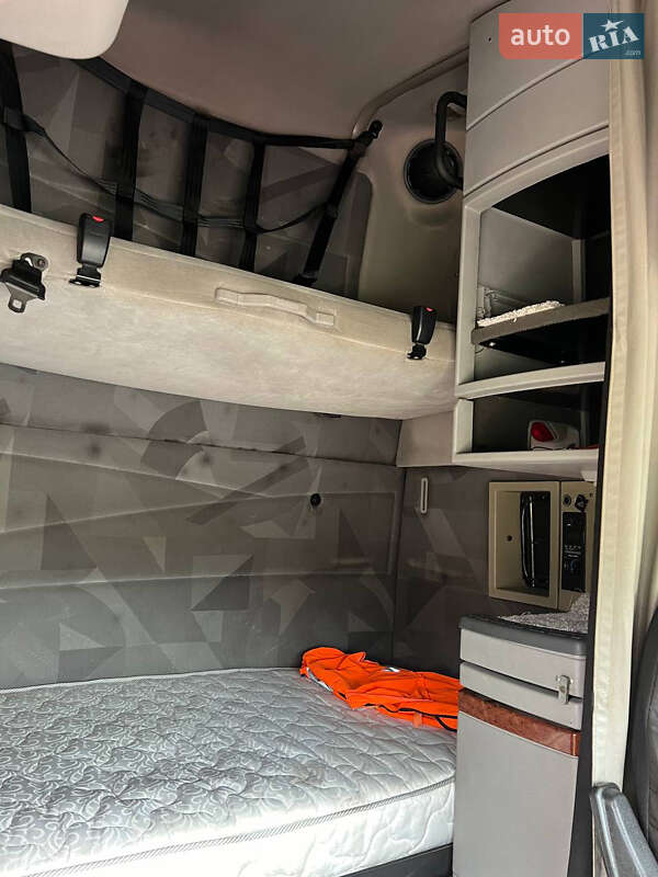 Тягач Volvo VNL 670 2004 в Кременці фото 4 Тягач Volvo VNL 670 2004 в Кременці