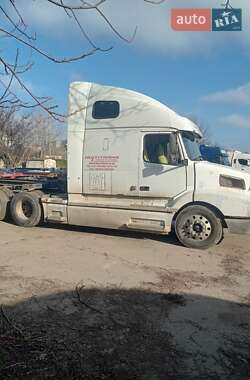 Тягач Volvo VNL 670 2003 в Одессе