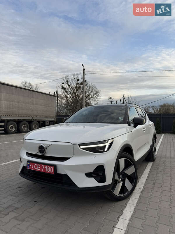 Позашляховик / Кросовер Volvo XC40 Recharge 2024 в 