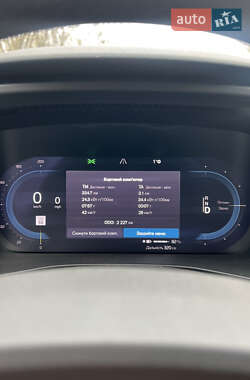 Позашляховик / Кросовер Volvo XC40 Recharge 2024 в 