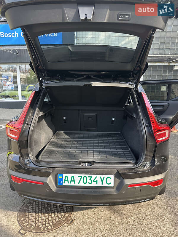 Внедорожник / Кроссовер Volvo XC40 Recharge 2023 в Киеве