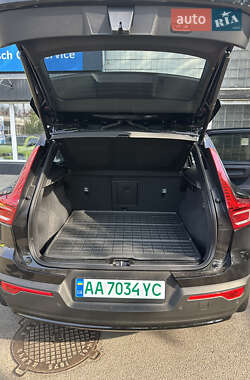 Внедорожник / Кроссовер Volvo XC40 Recharge 2023 в 