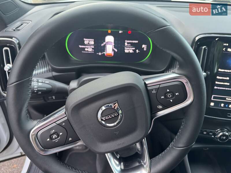 Внедорожник / Кроссовер Volvo XC40 Recharge 2021 в Киеве