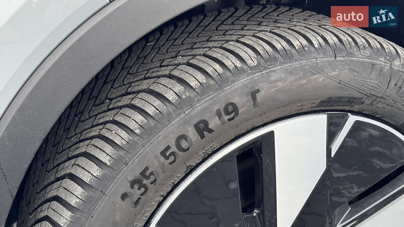 Внедорожник / Кроссовер Volvo XC40 Recharge 2024 в Каменец-Подольском