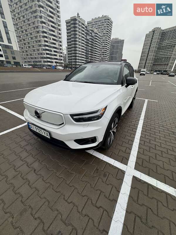 Позашляховик / Кросовер Volvo XC40 Recharge 2021 в Києві