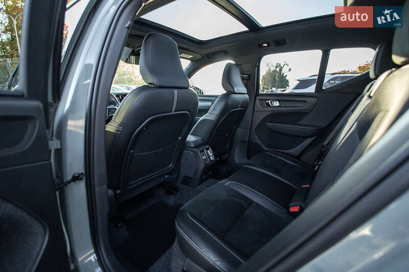 Внедорожник / Кроссовер Volvo XC40 Recharge 2021 в Львове