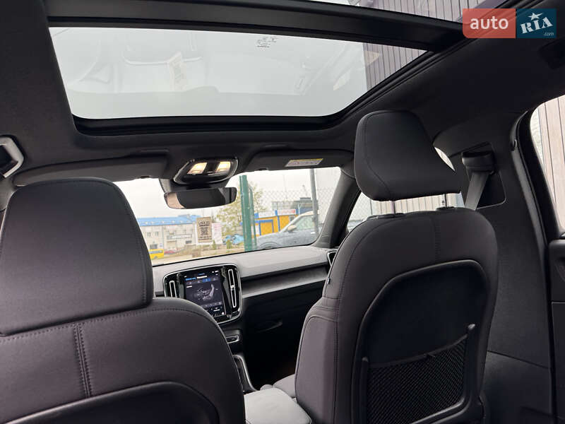 Внедорожник / Кроссовер Volvo XC40 Recharge 2022 в Тернополе