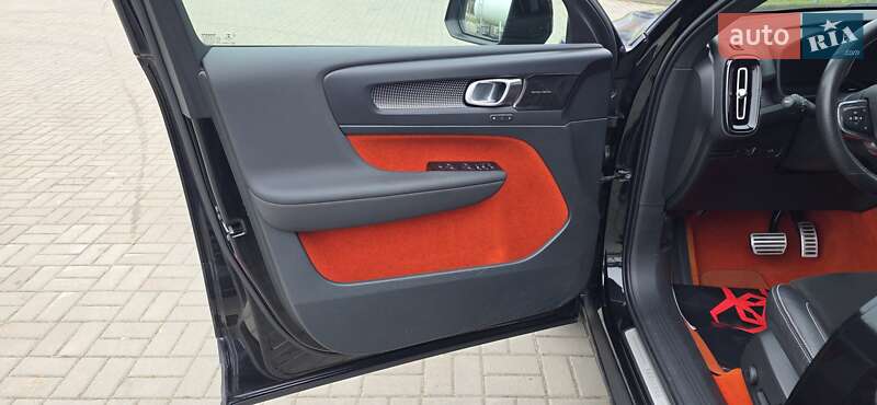 Позашляховик / Кросовер Volvo XC40 Recharge 2021 в Тернополі