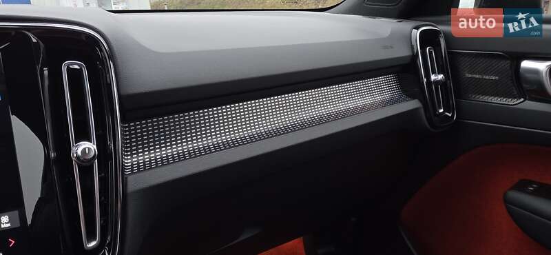 Позашляховик / Кросовер Volvo XC40 Recharge 2021 в Тернополі