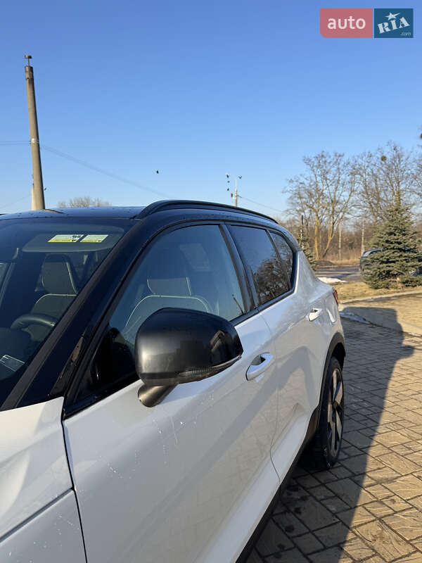Внедорожник / Кроссовер Volvo XC40 Recharge 2022 в Ровно